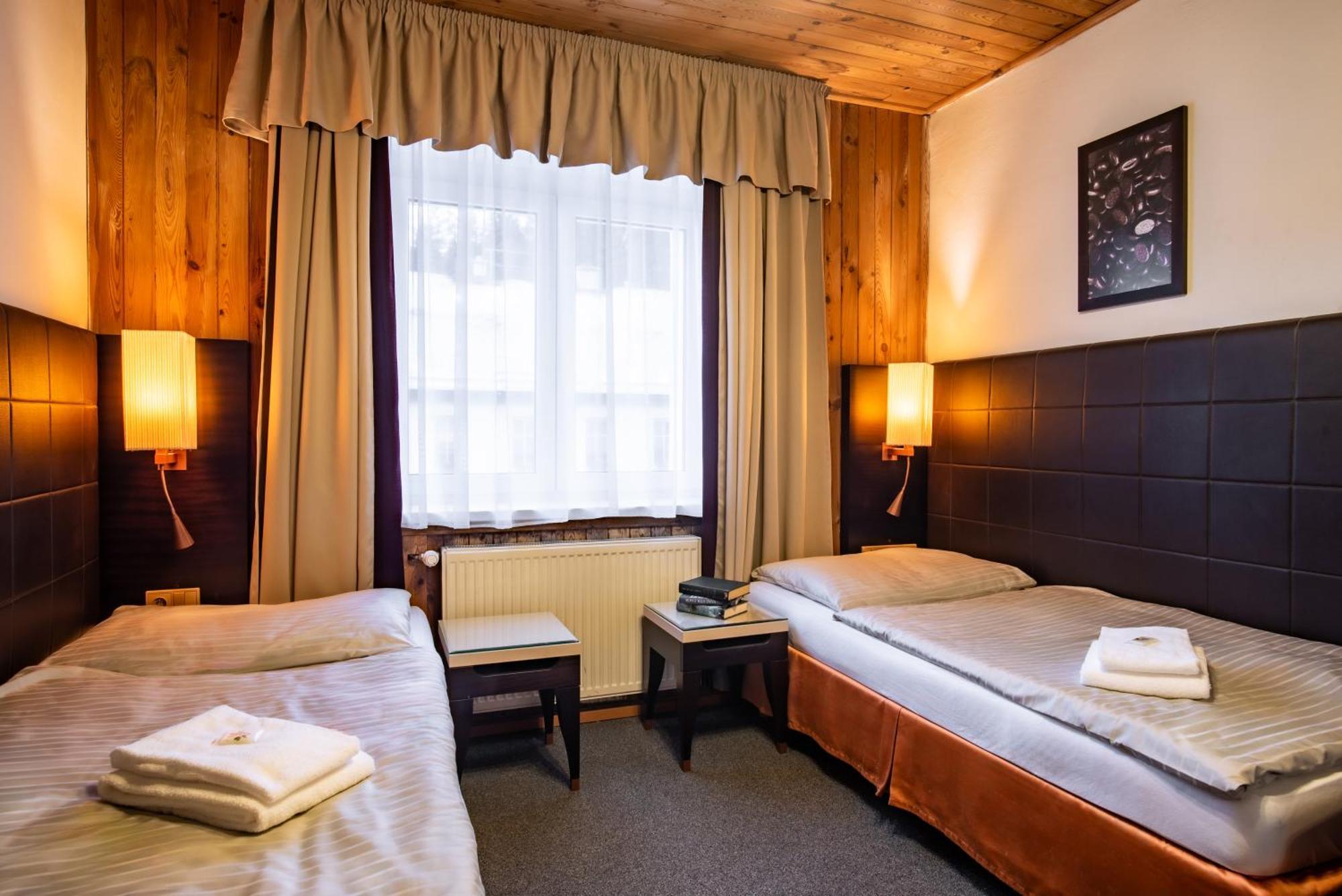 Hotel Schwarz Nove Hamry Екстер'єр фото