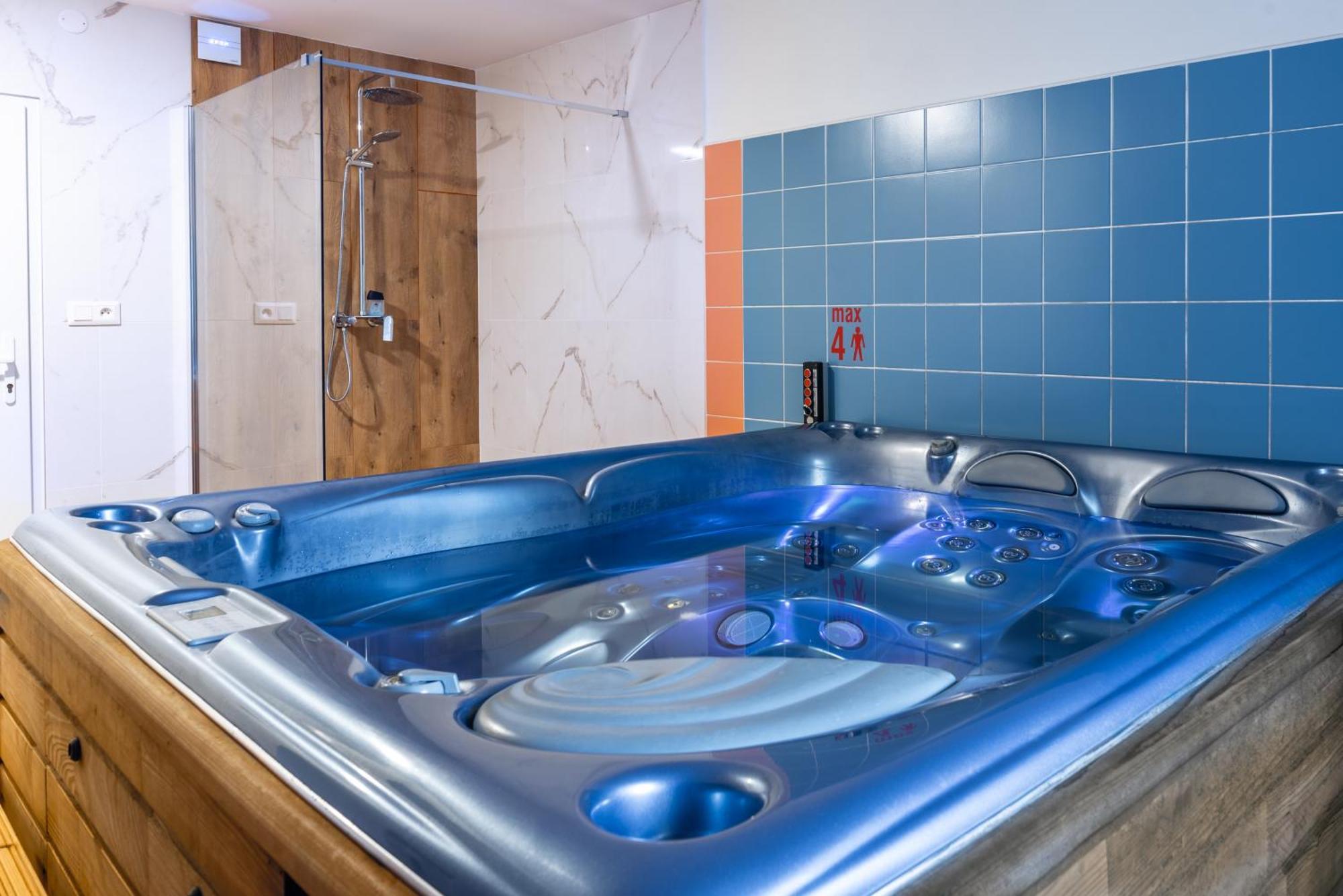 Hotel Schwarz Nove Hamry Екстер'єр фото